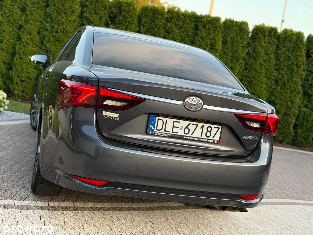 Toyota Avensis 2.0 Prestige MS - 23