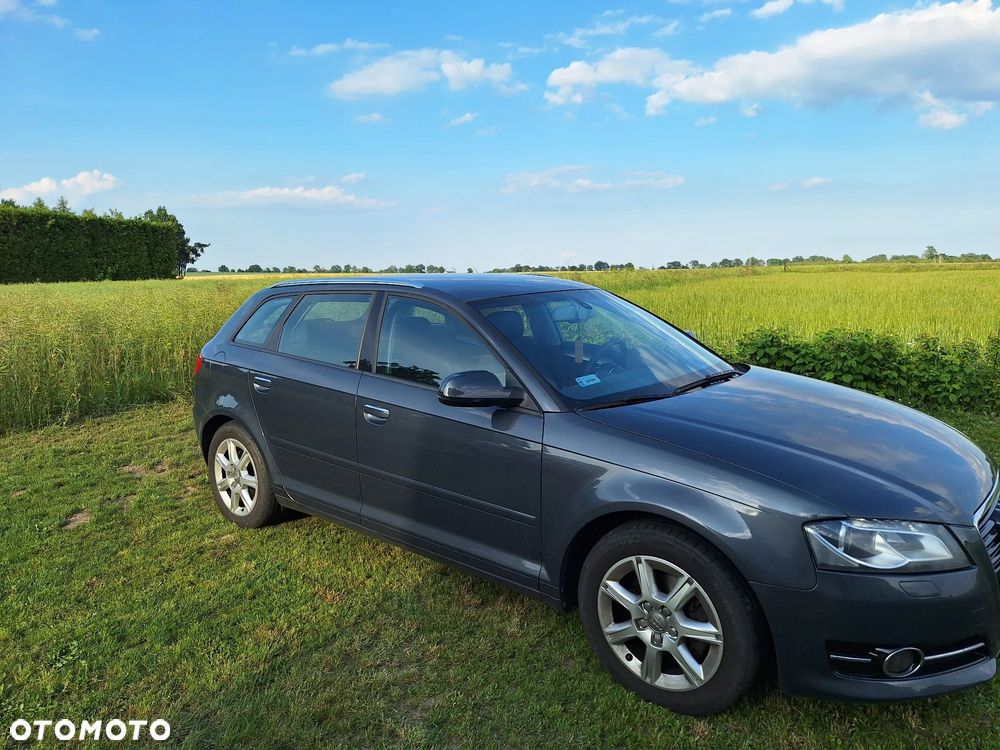 Audi A3 Sportback 2.0 TDI DPF Attraction - 3