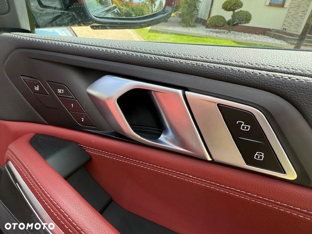BMW X6 xDrive40i - 17