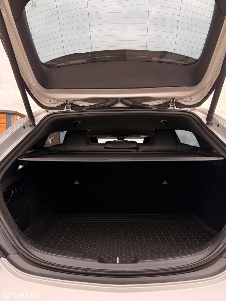 Mercedes-Benz CLA 200 7G-DCT AMG Line - 16