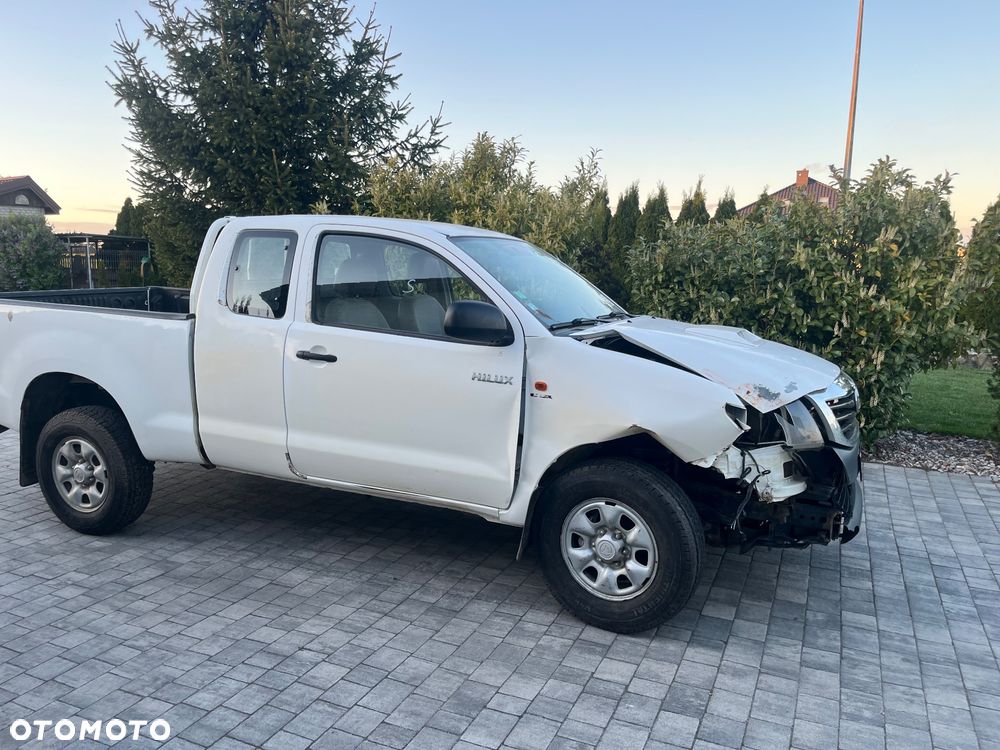 Toyota Hilux D4-D DLX - 9