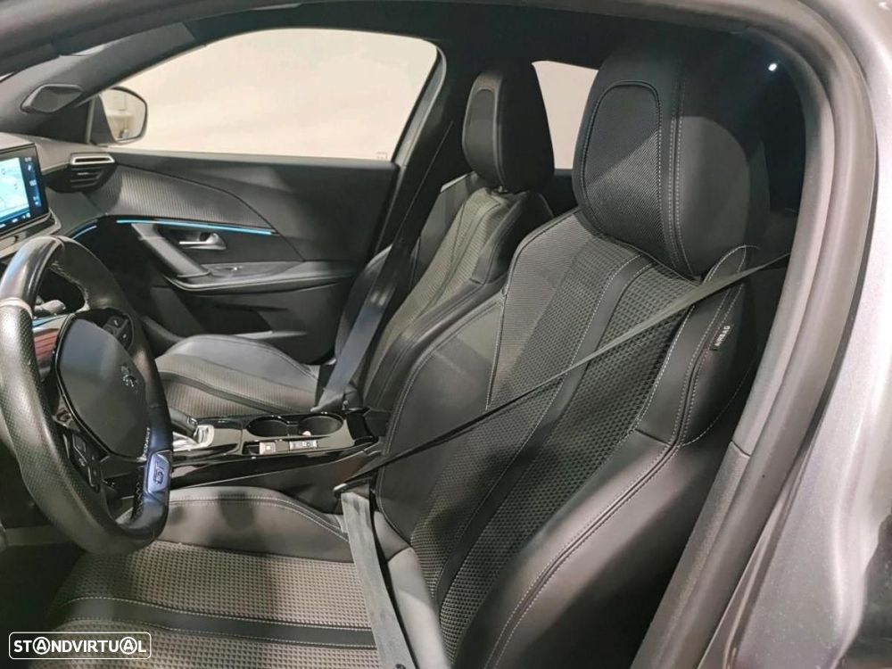 Peugeot 2008 1.5 BlueHDi GT EAT8 - 6