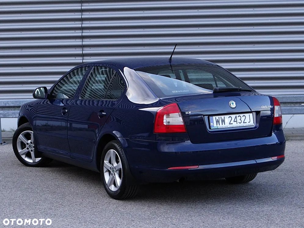 Skoda Octavia 1.6 TDI Family DSG - 21