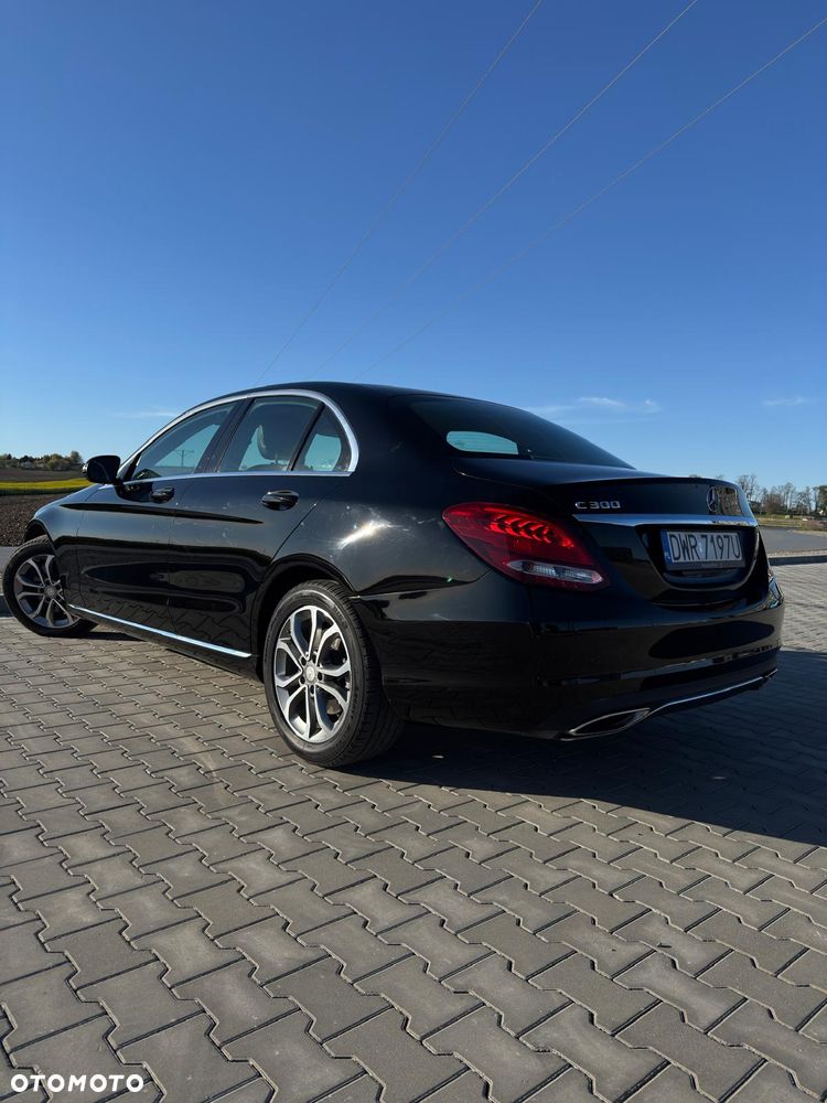 Mercedes-Benz Klasa C 300 7G-TRONIC AMG Line - 6