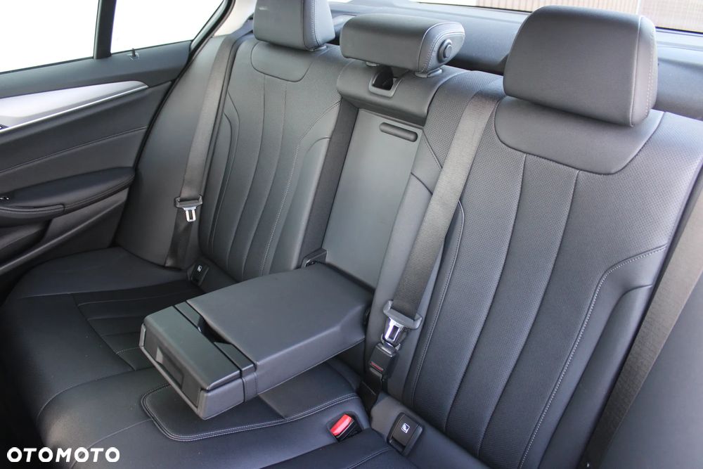 BMW Seria 5 520d xDrive Business Edition sport - 21