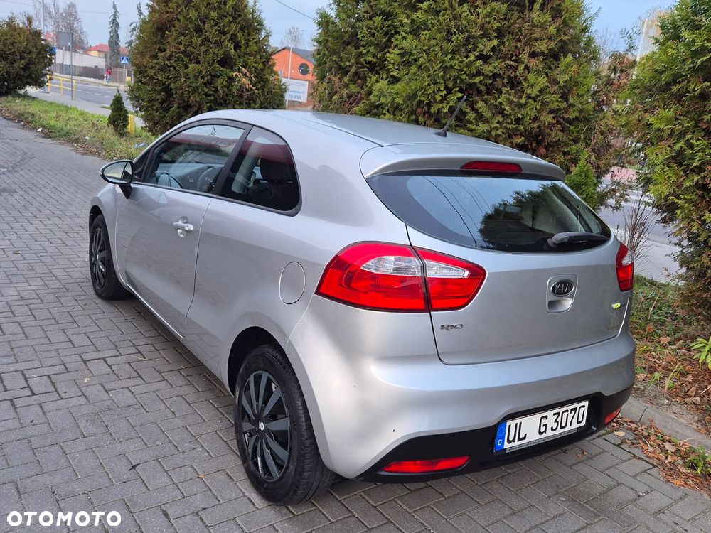 Kia Rio 1.1 CRDI Spirit - 8