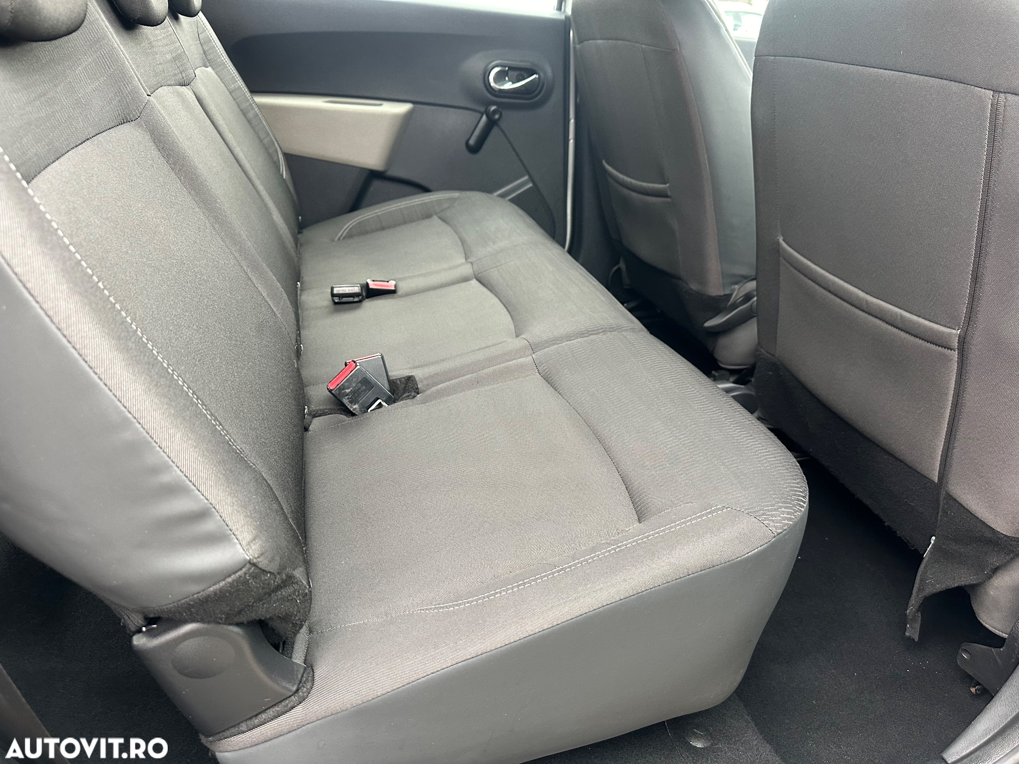 Dacia Lodgy 1.5 dCi Laureate - 11