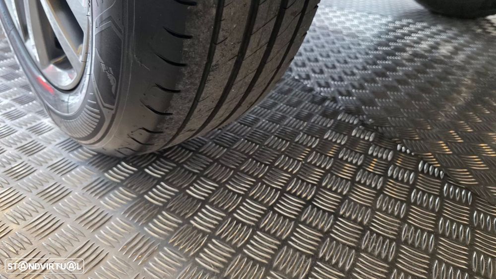 Lexus NX 300h Executive - 36