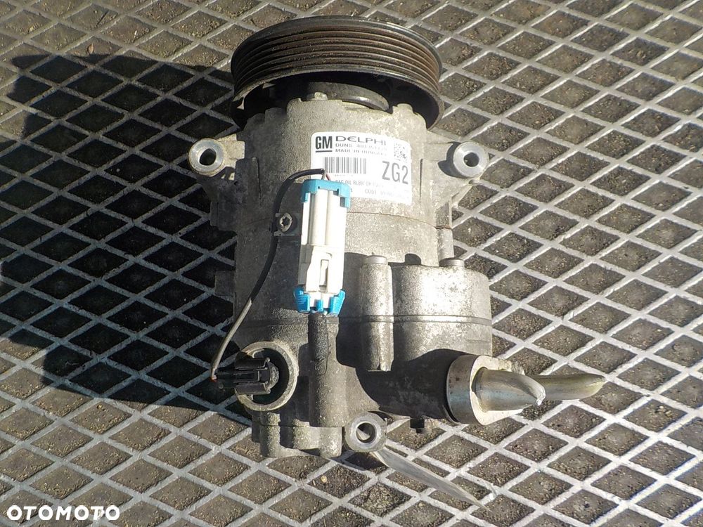 OPEL ASTRA J SPRĘŻARKA POMPA KLIMATYZACJI 13250604 ZG2 - 3