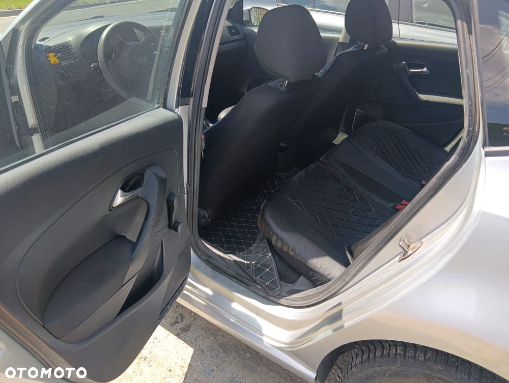Volkswagen Polo 1.6 TDI Blue Motion Technology MATCH - 14