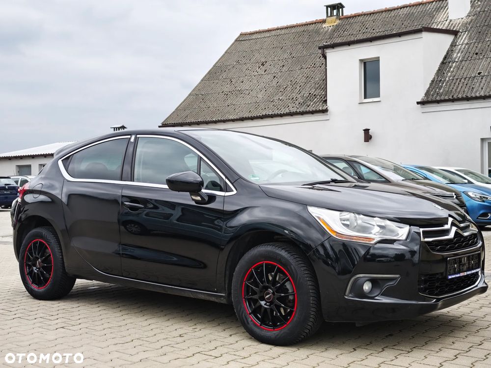Citroën DS4 e-HDi 110 SoChic - 9