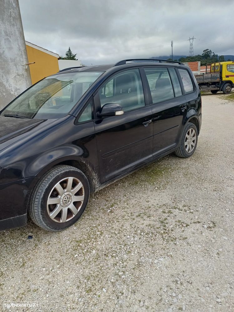VW Touran 1.9 TDi Basis 7L - 2