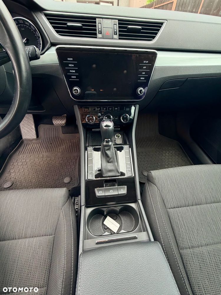 Skoda Superb 2.0 TDI Ambition DSG7 - 3