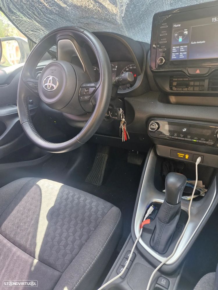 Toyota Yaris 1.5 HDF Comfort Plus - 8