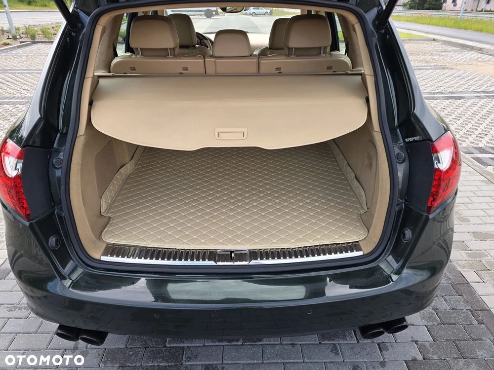Porsche Cayenne - 12