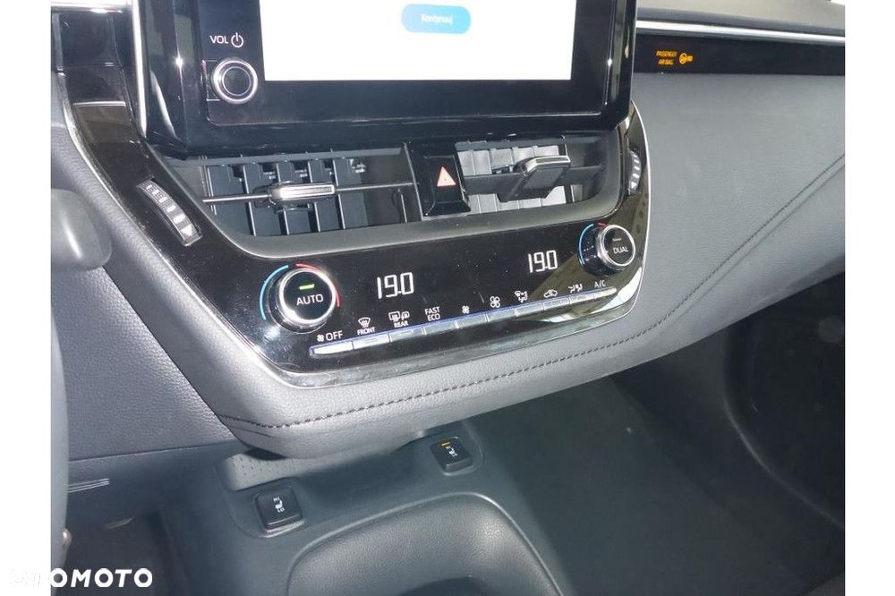 Toyota Corolla - 10
