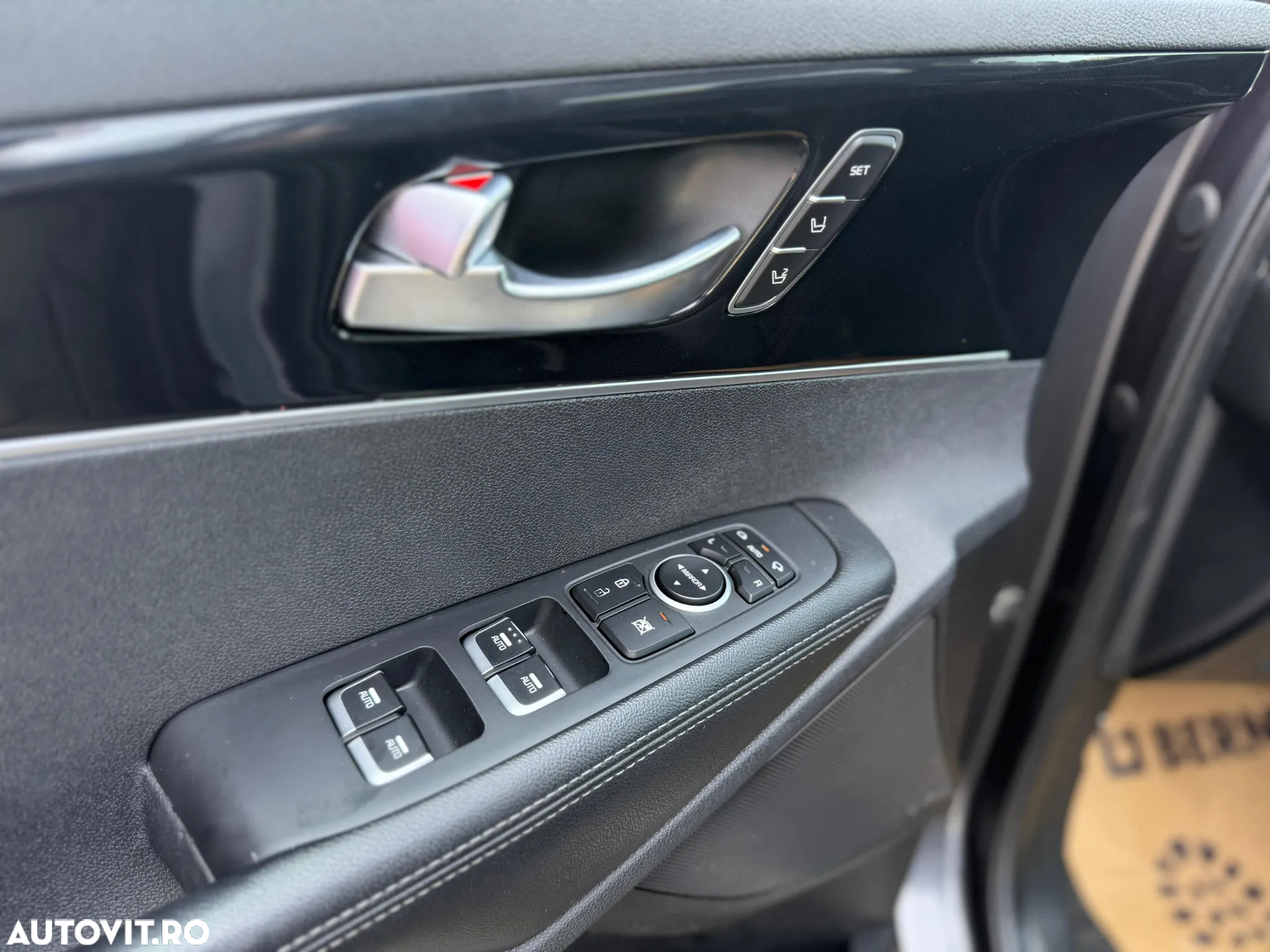 Kia Sorento - 12