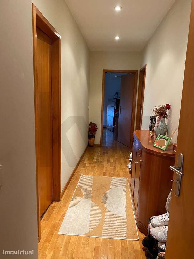 Apartamento T2 com Garagem | Rua Senhora do Porto, Ramalde – Porto - Grande imagem: 4/22