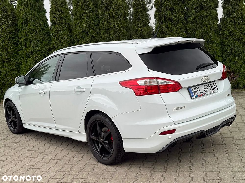 Ford Focus 1.6 EcoBoost Titanium - 11