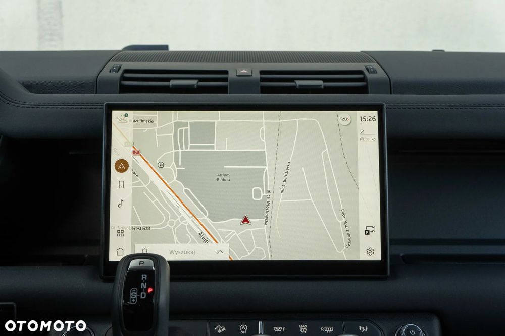 Land Rover Defender 90 D250 X-Dynamic SE - 35