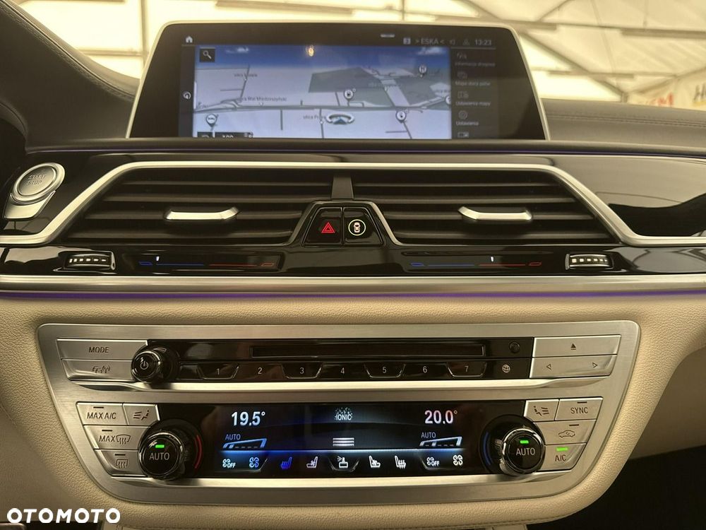BMW Seria 7 - 27