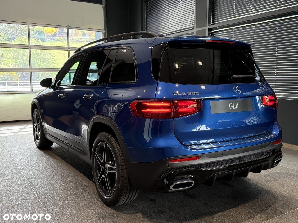 Mercedes-Benz GLB - 3