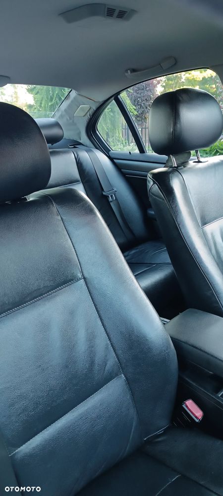 BMW Seria 3 320d - 10
