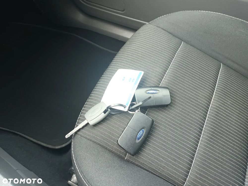 Ford Focus 1.6 16V Titanium - 32