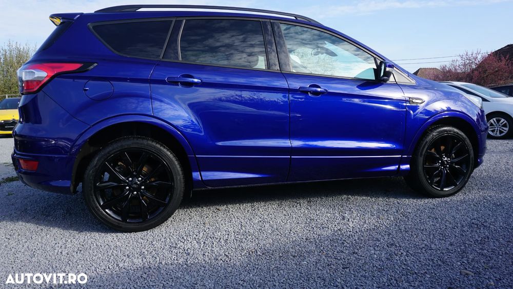 Ford Kuga 1.5 EcoBoost 2x4 ST-Line - 3