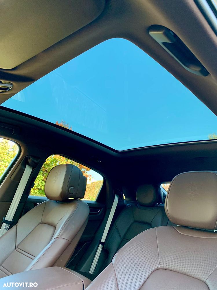 Porsche Cayenne - 26
