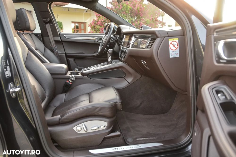 Porsche Macan S - 23