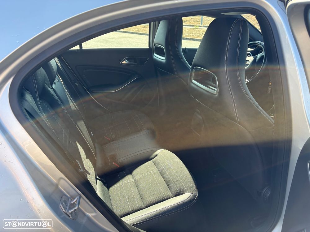 Mercedes-Benz A 180 - 9