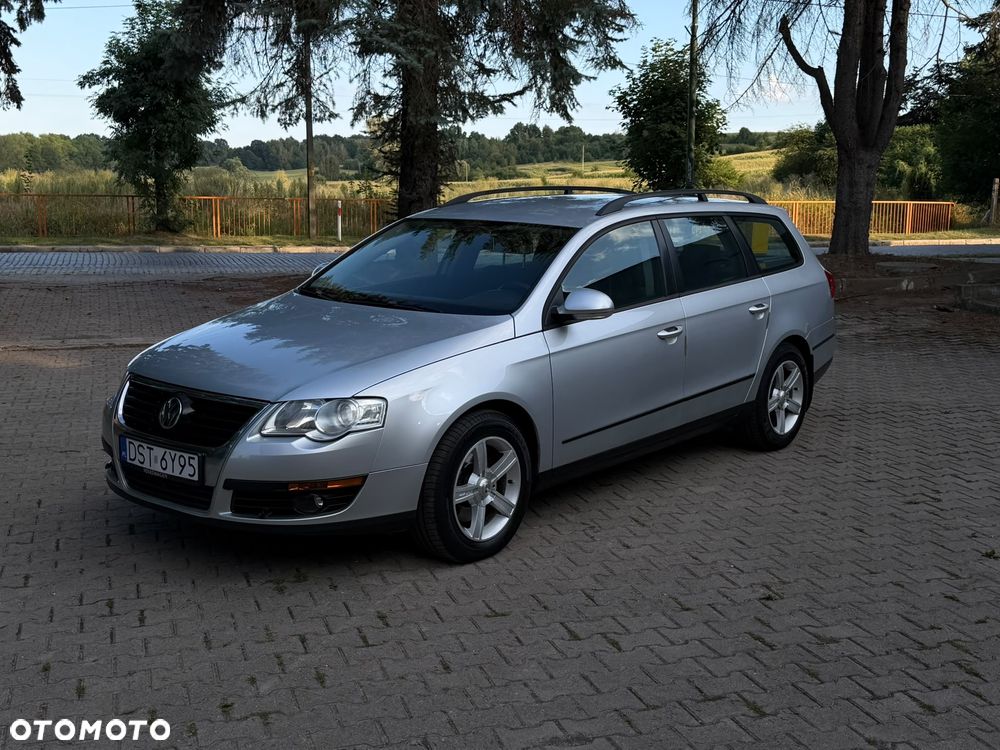 Volkswagen Passat 1.9 TDI Comfortline - 1