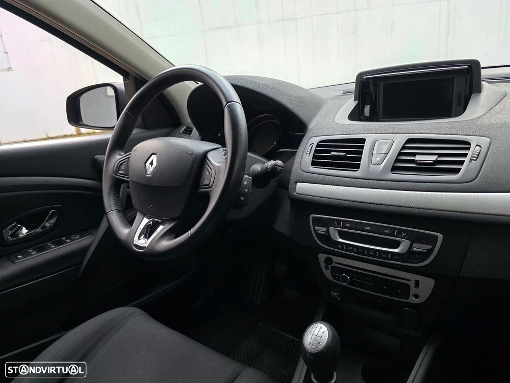 Renault Mégane Sport Tourer 1.5 dCi Dynamique SS - 45