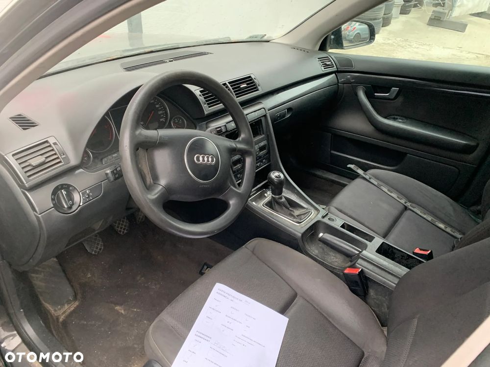AUDI A4 2002 *SAMOCHÓD NA CZĘŚCI* 3910   MASKA, LAMPA, DRZWI, LUSTERKO, ZDERZAK, GRILL, BŁOTNIK, KLAPA, BELKA, DESKA, FOTELE, KANAPA, ĆWIARTKA KIEROWNICA, TARCZE, ZACISKI, ZAWIESZENIE, KOMPLETNY PRZÓD, KOMPLETNY TYŁ, LICZNIK, ZEGARY, PRAWE LEWE PRZÓD TYŁ - 5