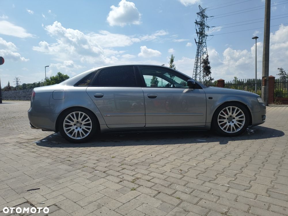 Audi A4 Limousine - 3