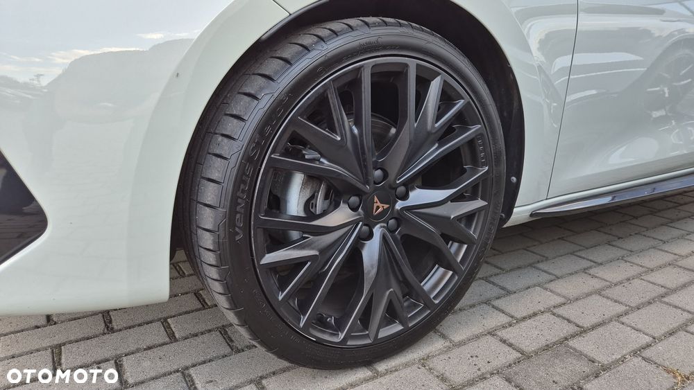 Cupra Leon 1.5 eTSI DSG - 22