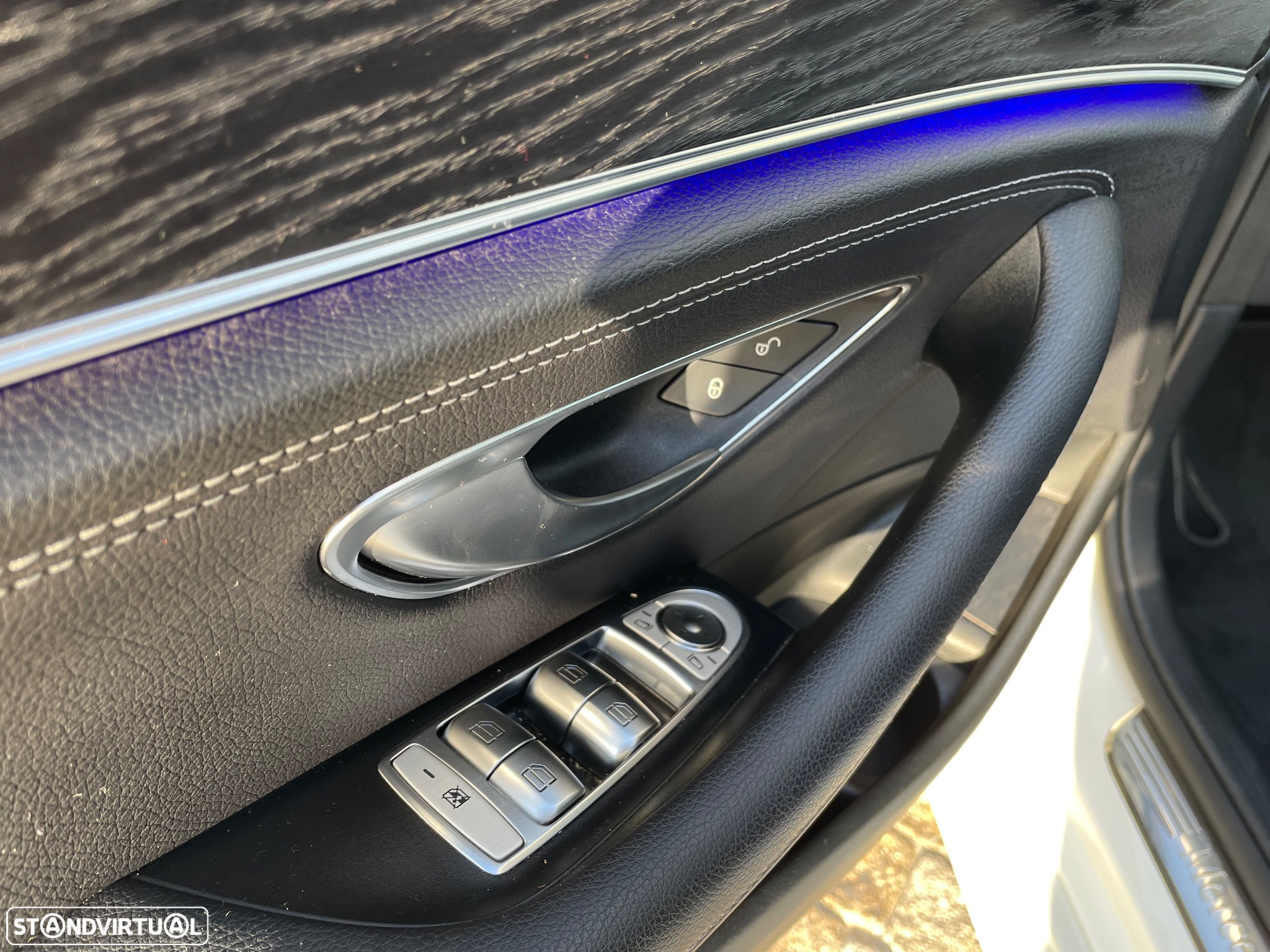 Mercedes-Benz E 300 de AMG Line 4Matic - 22
