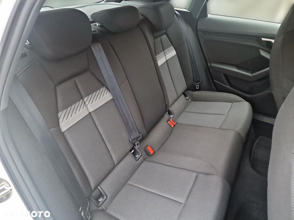 Audi A3 Sportback 35 TFSI S tronic - 12