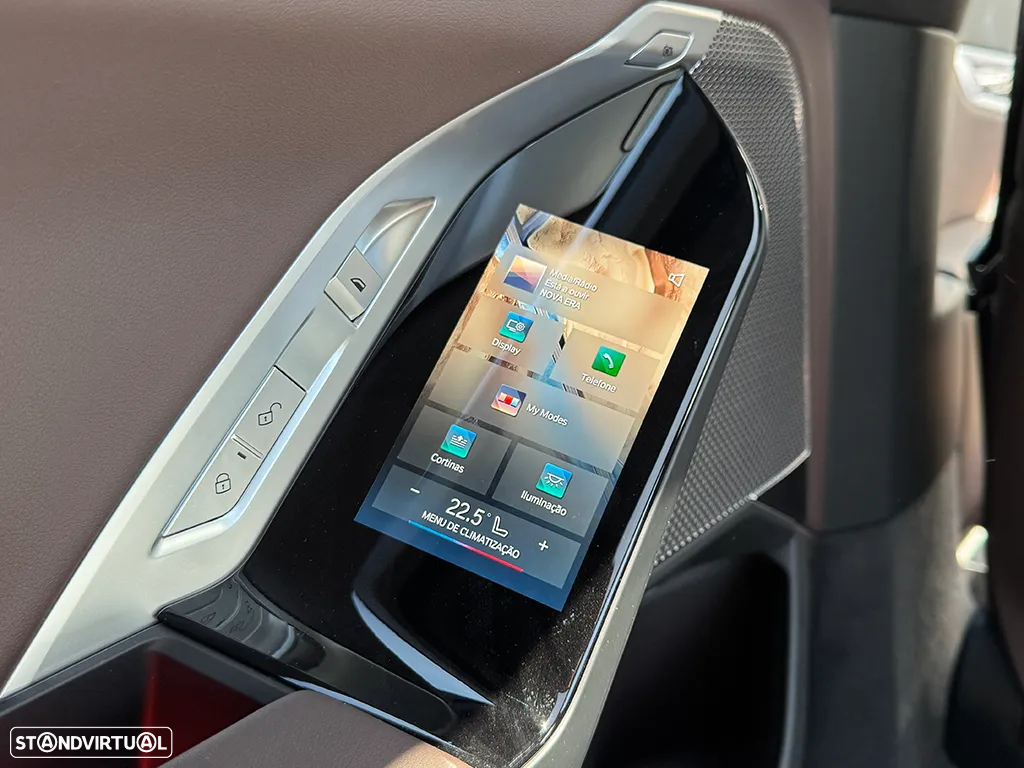 BMW i7 xDrive60 Pack Desportivo M - 14