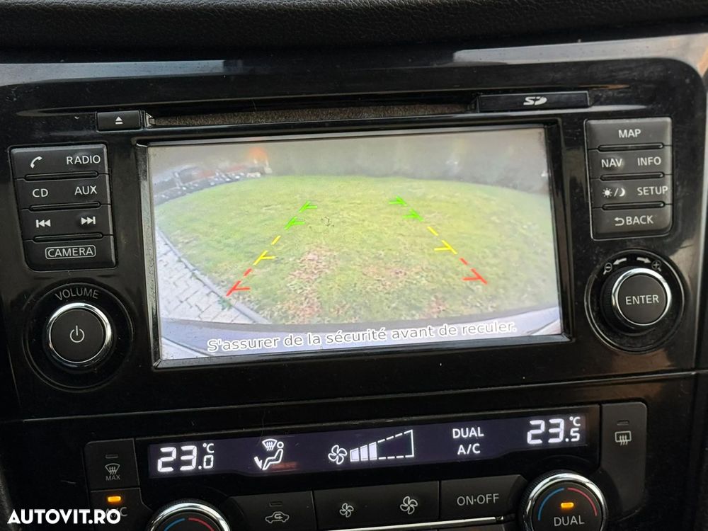 Nissan Qashqai 1.6 DCI N-Connecta - 14