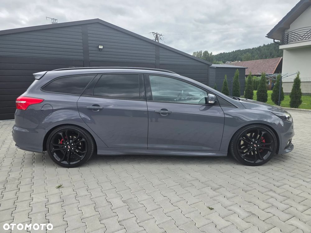 Ford Focus 2.0 EcoBoost ST mit Leder-Exclusiv-Paket - 5