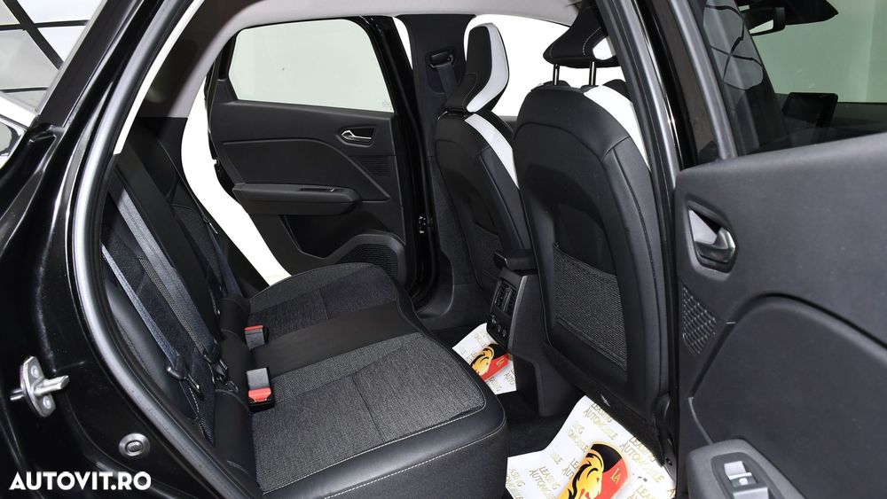 Renault Captur E-TECH 160 TECHNO - 12