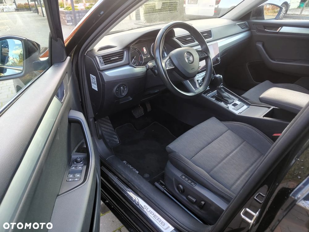 Skoda Superb Combi 2.0 TDI DSG Active - 11