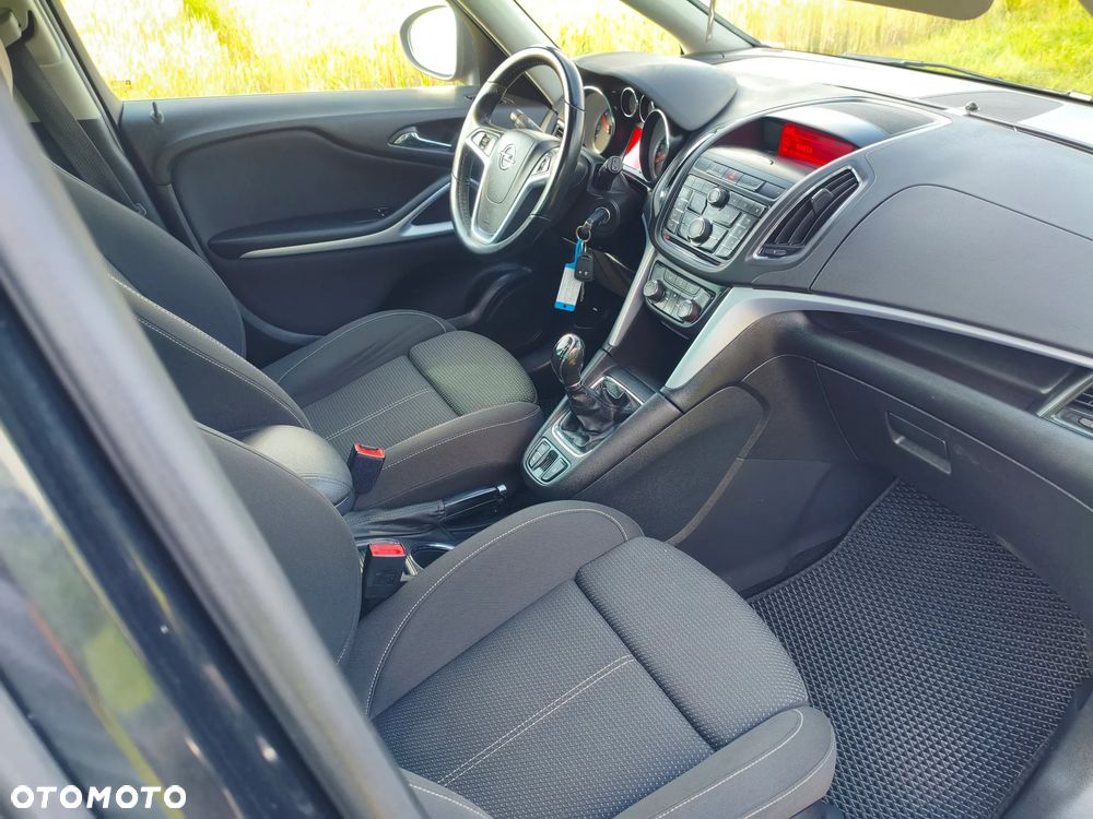 Opel Zafira - 12