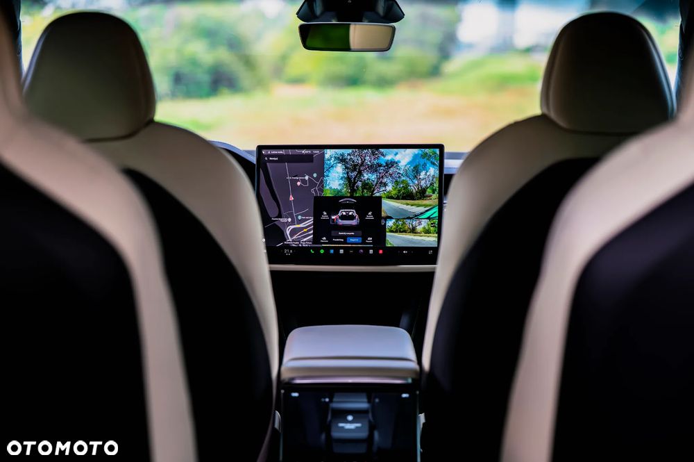 Tesla Model X Plaid - 7