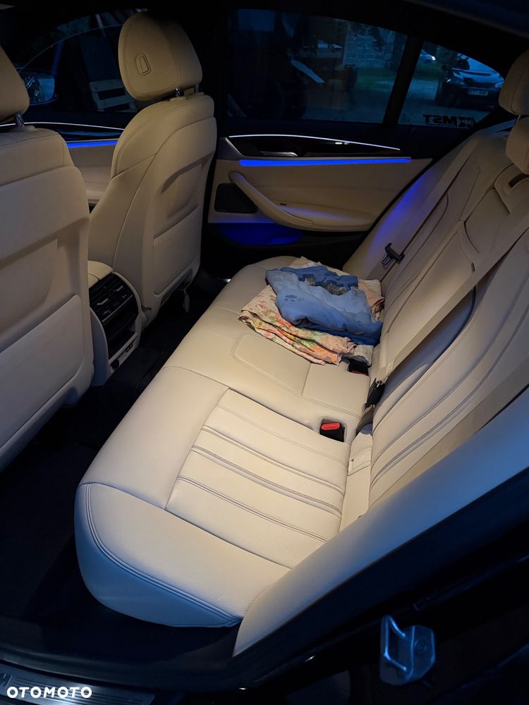 BMW Seria 5 540i Sport Line - 25