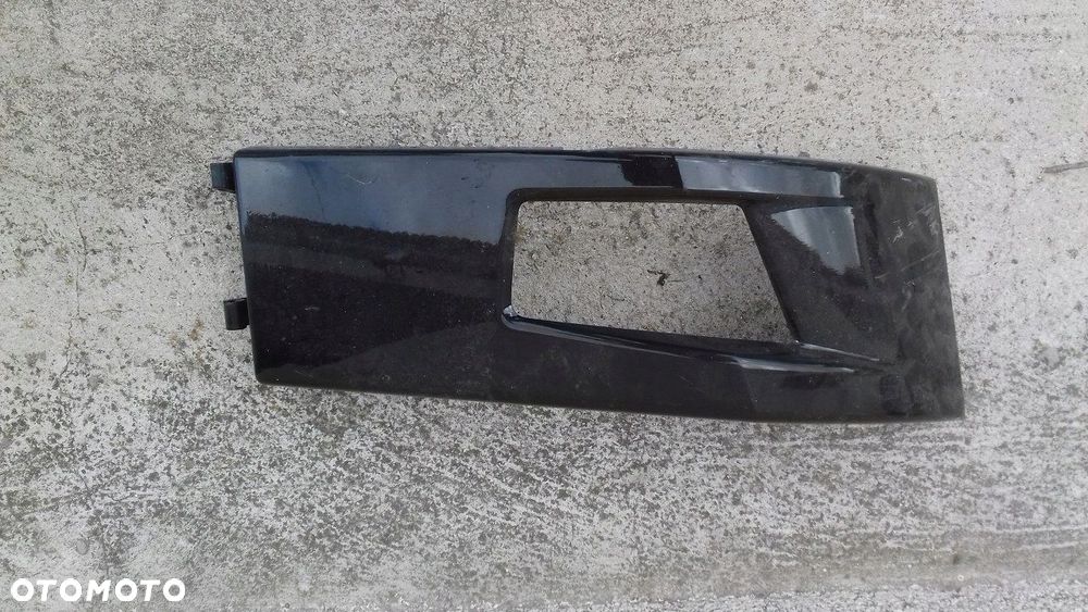 RENAULT RANGE T RAMKA KRATKA LISTWA HALOGEN PRAWA - 1