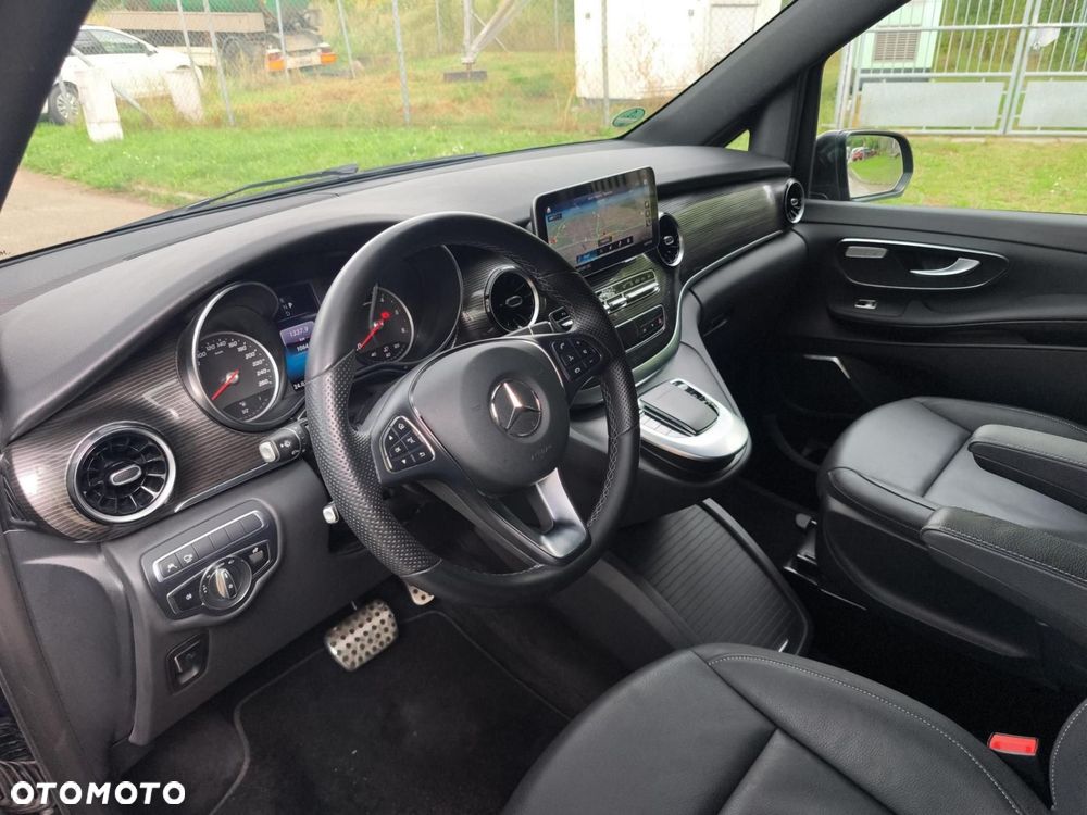 Mercedes-Benz Klasa V - 9