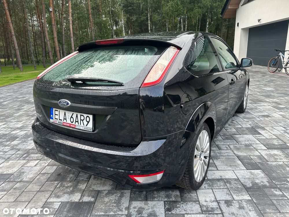 Ford Focus 2.0 16V Titanium - 19